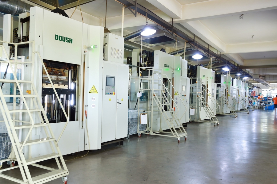 Jiangsu Kunyuan Rubber & Plastic Technology Co.,Ltd خط إنتاج المصنع